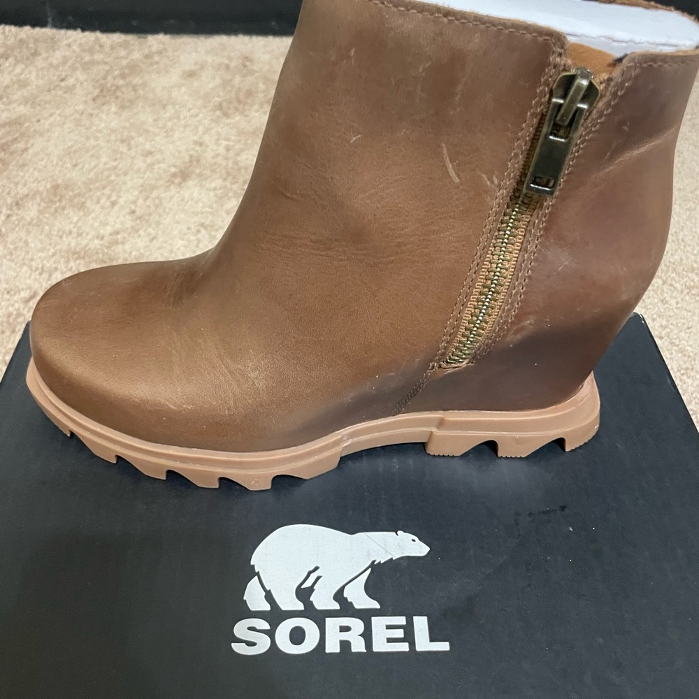 Sorel- Joan of Arctic Wedge III Zip boots